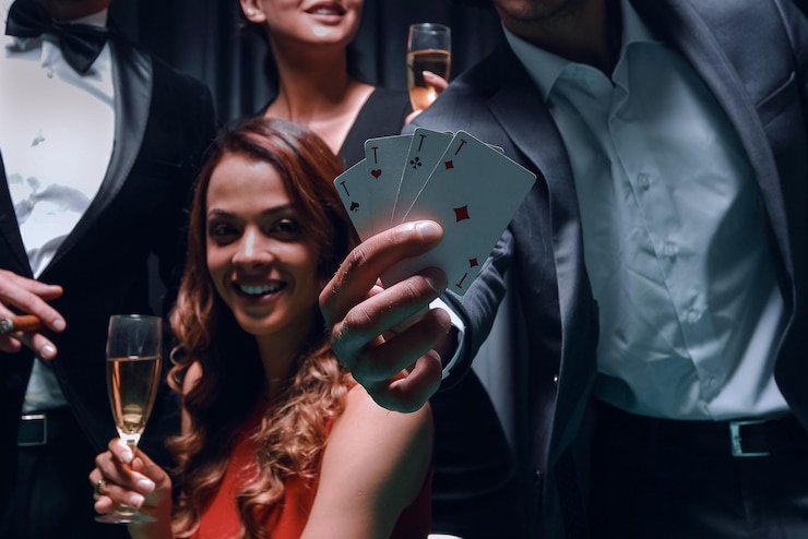 Antarmuka platform mahjong123 dengan pilihan pasar sepak bola dan permainan
